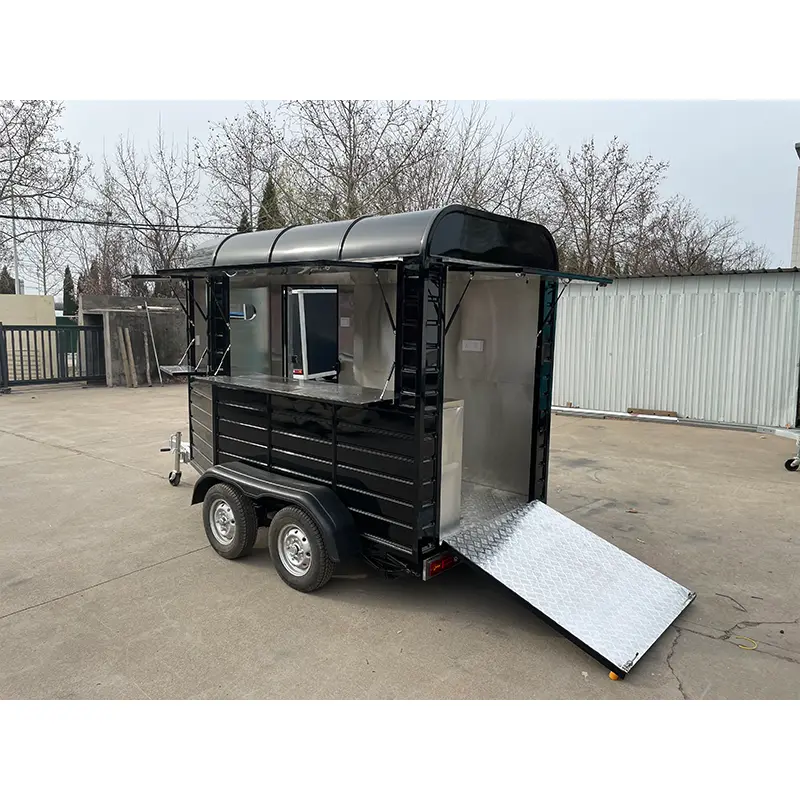 Horse Box kafea eta edarien trailerra