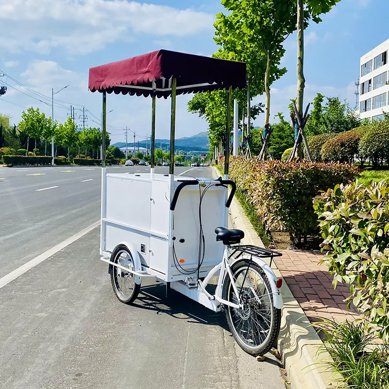Vintage edariak eta koktelak Tap Bike